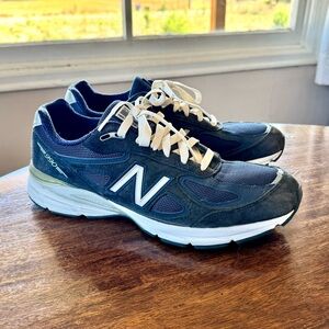 New Balance 990V4